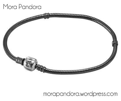 Motley Accuracy virtue Feature: The Pandora Oxidised Bracelet - Mora Pandora