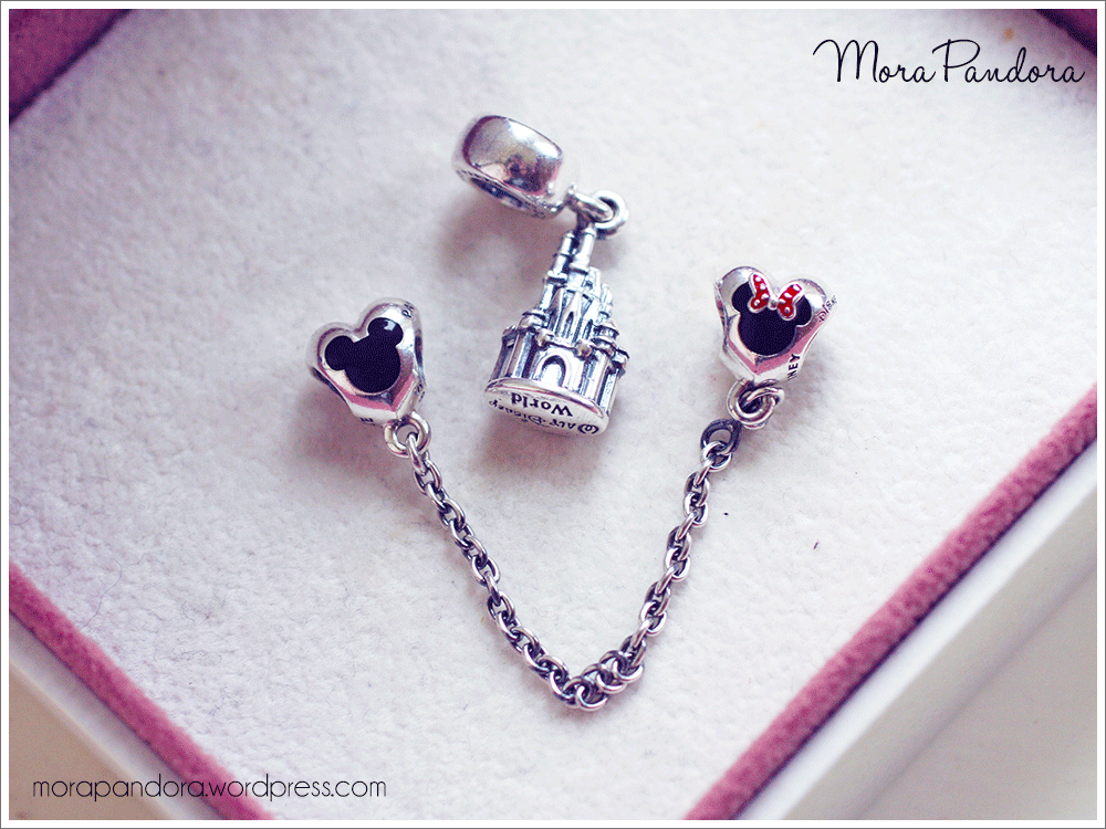 Review: Cinderella's Castle & Safety Chain from Pandora Disney ...